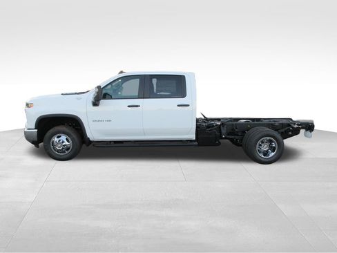 New 2026 Chevrolet Silverado 3500 W/T w/ WT Convenience Package AWD/4WD image 2