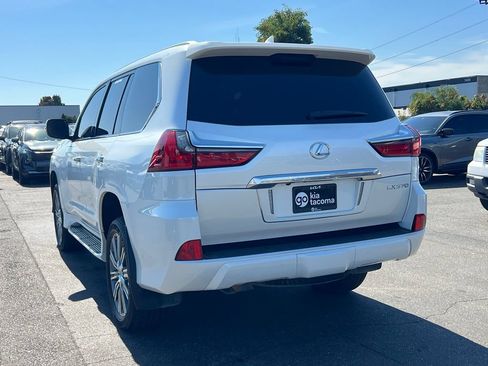 Used 2019 Lexus LX 570 4WD w/ Luxury Package image 11