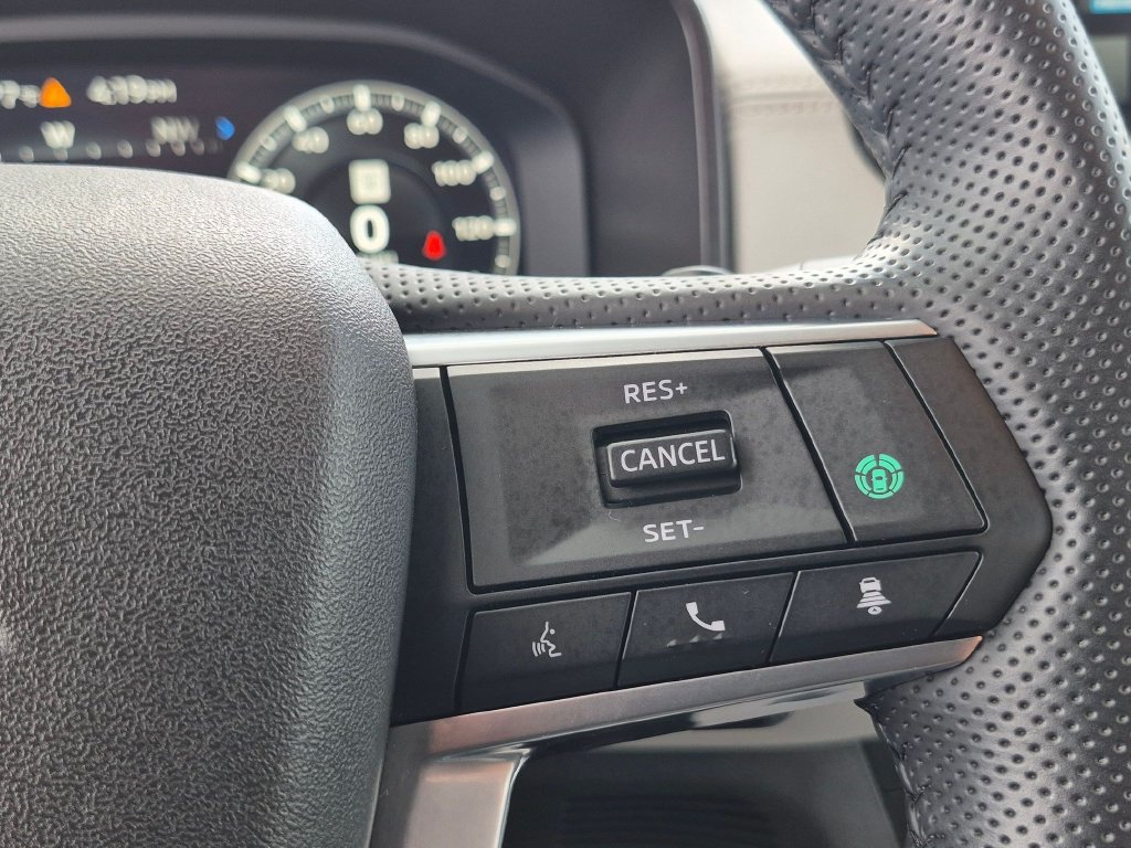 Used 2024 Mitsubishi Outlander SEL AWD/4WD image 13