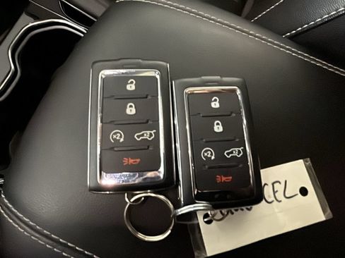 Used 2023 Jeep Grand Cherokee 4WD 4xe image 21