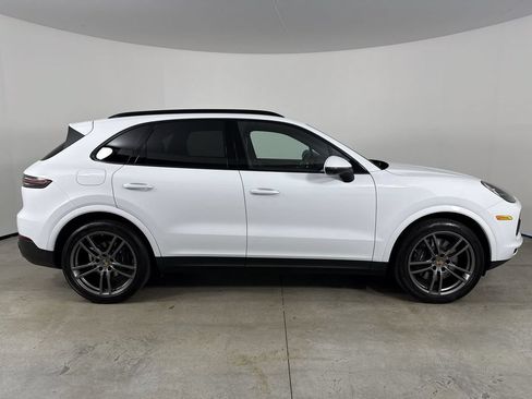 Certified 2023 Porsche Cayenne Platinum Edition AWD/4WD image 8