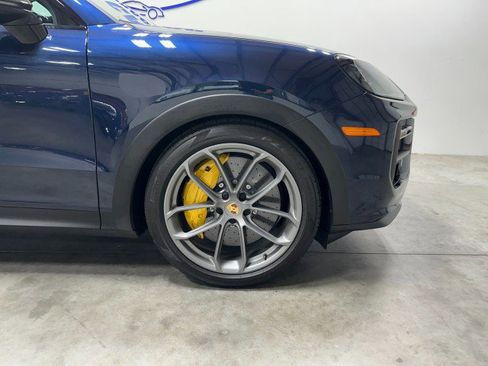 Used 2024 Porsche Cayenne Turbo GT image 19