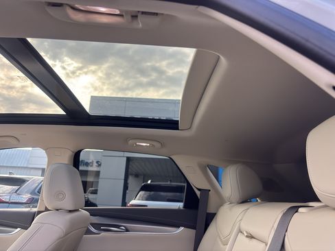 Used 2023 Cadillac XT5 Premium Luxury w/ Technology Package FWD image 24
