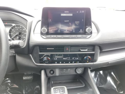 Used 2024 Nissan Rogue SV AWD/4WD image 33
