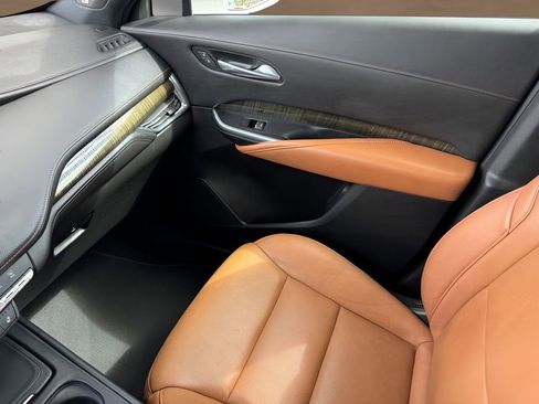 Used 2019 Cadillac XT4 Premium Luxury w/ Enhanced Visibility Package AWD/4WD image 27
