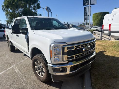 Used 2023 Ford F250 XLT AWD/4WD image 2