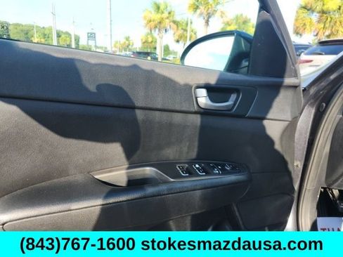 Used 2020 Kia Optima LX FWD image 12
