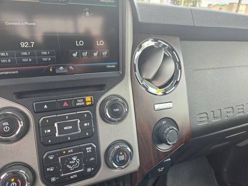 Used 2016 Ford F250 Lariat w/ Lariat Interior Package AWD/4WD image 27