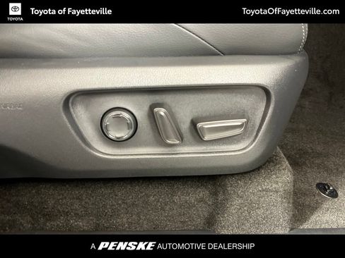 Certified 2025 Toyota 4Runner Limited AWD/4WD image 10