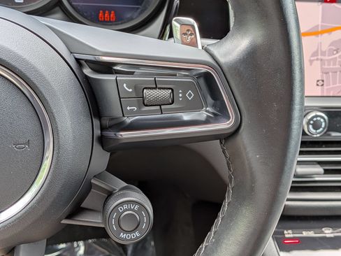 Certified 2022 Porsche Macan S AWD/4WD image 10