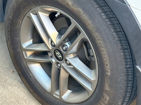 Used 2018 Hyundai Santa Fe Sport w/ 2.4L Value Package 02 image 10