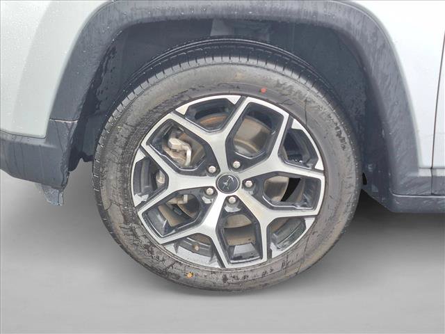 Used 2025 Jeep Compass Limited AWD/4WD image 15