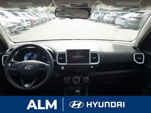 New 2025 Hyundai Venue Limited FWD image 17