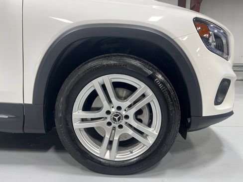 Used 2022 Mercedes-Benz GLB 250 4MATIC image 16