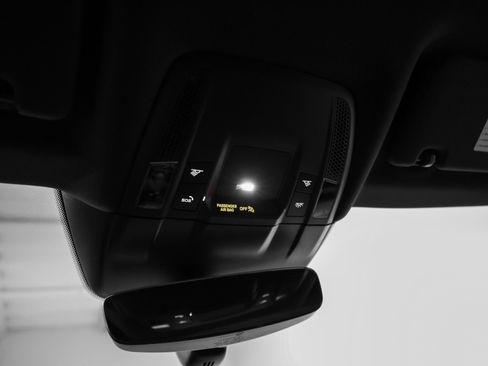 Used 2023 Porsche Taycan image 38