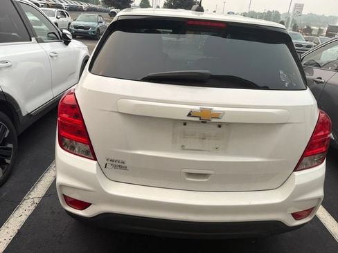 Used 2019 Chevrolet Trax LS w/ Tint and Cruise Package FWD image 5