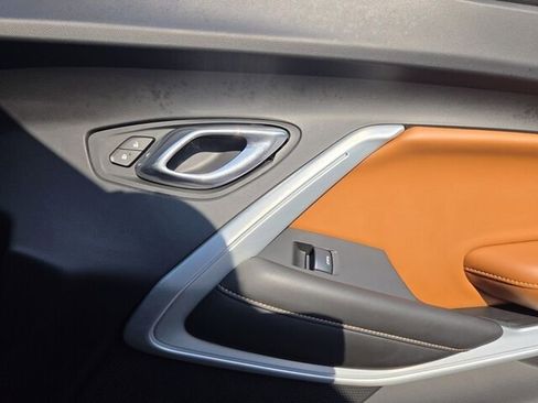 Used 2017 Chevrolet Camaro SS RWD image 18