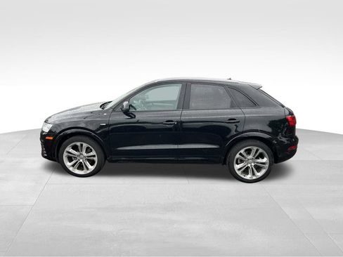 Used 2018 Audi Q3 2.0T Premium w/ Convenience Package AWD/4WD image 3