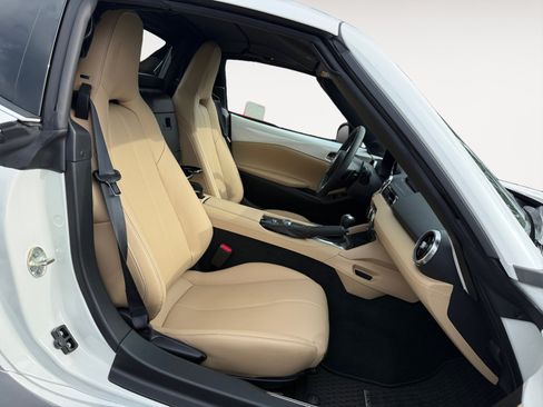 New 2026 MAZDA MX-5 Miata RF Grand Touring w/ Weather Package RWD image 18