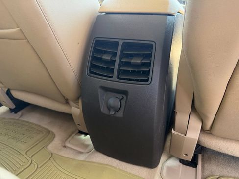Used 2008 Ford Edge SEL FWD image 23