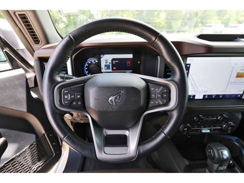 Used 2023 Ford Bronco Outer Banks AWD/4WD image 13