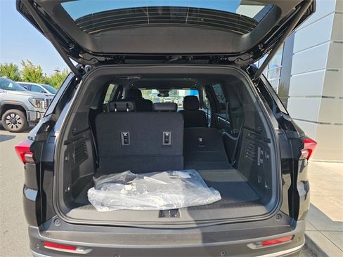 New 2025 Buick Enclave Preferred w/ Power Package image 17