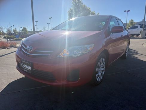 Used 2013 Toyota Corolla LE image 3
