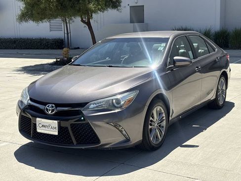 Used 2016 Toyota Camry SE FWD image 7