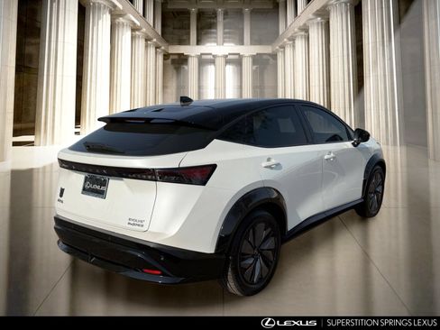 Used 2023 Nissan Ariya AWD image 8
