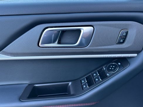 Certified 2025 Ford Explorer ST-Line w/ ST-Line Street Pack image 11