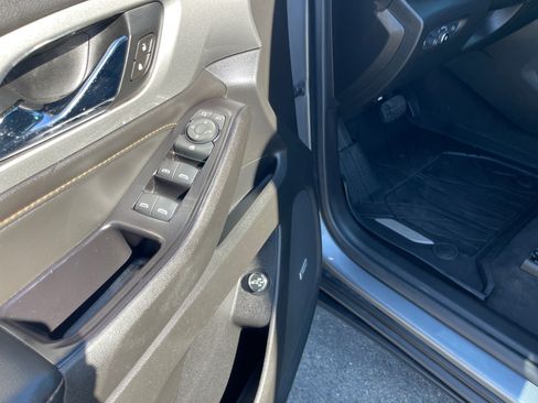Used 2020 Chevrolet Traverse RS AWD/4WD image 6