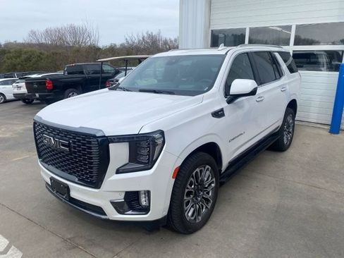 Used 2023 GMC Yukon Denali Ultimate image 1