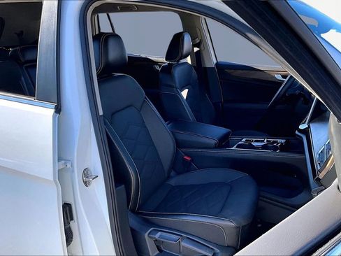 Used 2024 Volkswagen Atlas SE image 20