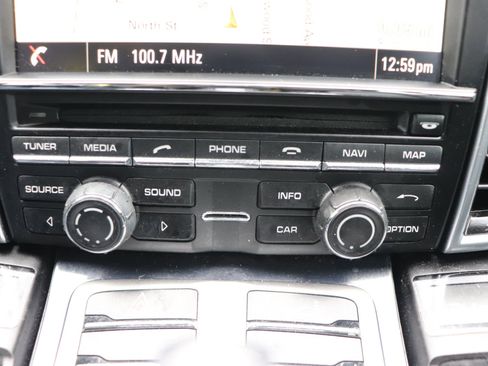 Used 2016 Porsche Panamera 4 image 36