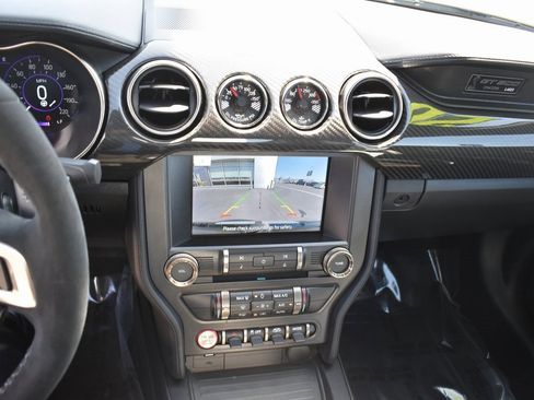 Used 2020 Ford Mustang Shelby GT500 w/ Carbon Fiber Track Pack image 21