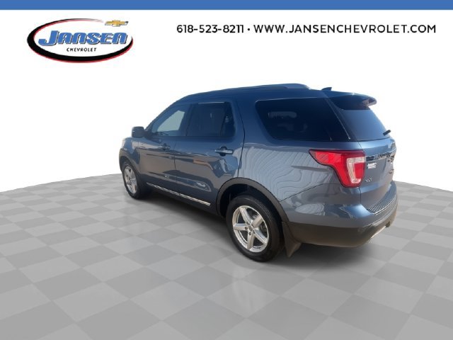 Used 2018 Ford Explorer XLT FWD image 6