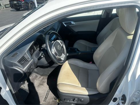 Used 2012 Lexus CT 200h Premium FWD image 6