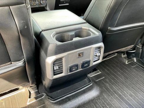 Used 2020 Ford F350 Lariat w/ Lariat Value Package AWD/4WD image 18