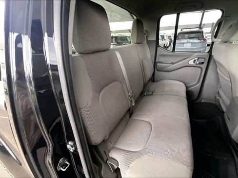 Used 2012 Nissan Frontier SV w/ SV Premium Utility Pkg image 19