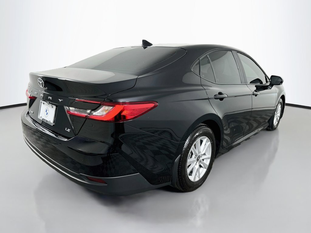 Used 2025 Toyota Camry LE w/ Convenience Package FWD image 5