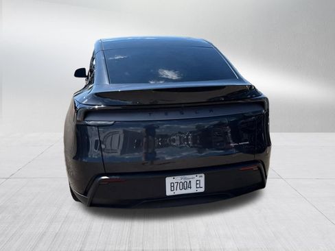 Used 2026 Tesla Model Y AWD image 6