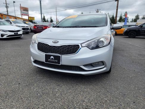 Used 2016 Kia Forte EX w/ EX Premium Package FWD image 2