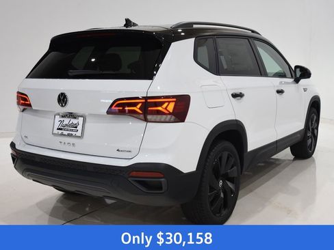 New 2024 Volkswagen Taos SE image 4