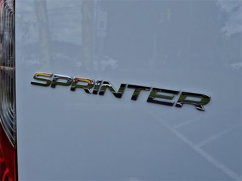 Used 2025 Mercedes-Benz Sprinter 2500 image 29