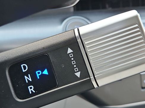 Certified 2025 Hyundai Kona SE FWD image 21
