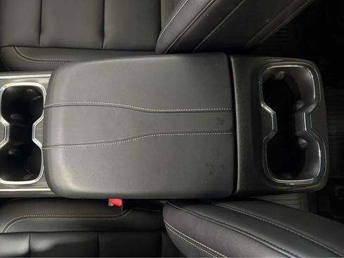 Used 2024 GMC Acadia Elevation FWD image 21