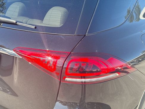 Used 2021 Mercedes-Benz GLE 350 w/ 3rd Row Seat Package image 29