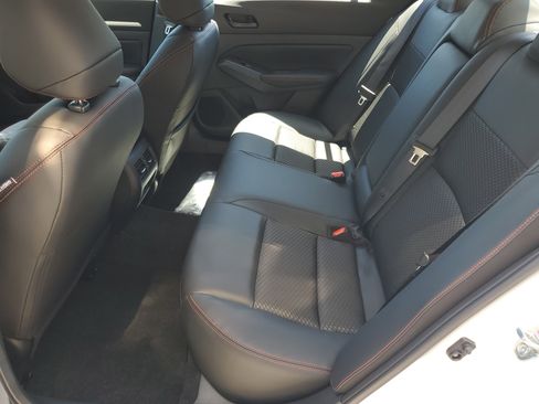 New 2026 Nissan Altima 2.5 SR FWD image 18