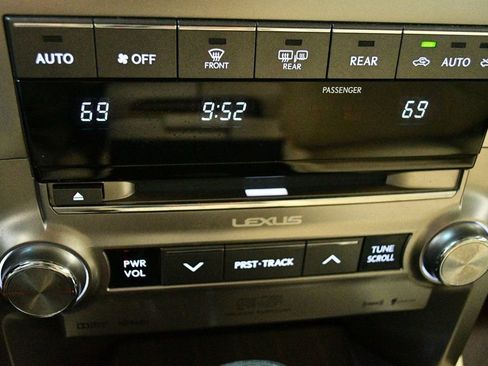 Used 2021 Lexus GX 460 Premium w/ Accessory Package AWD/4WD image 62