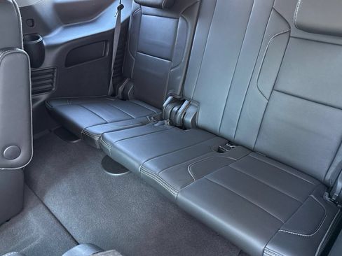 Used 2019 GMC Yukon Denali w/ Denali Ultimate Package AWD/4WD image 15